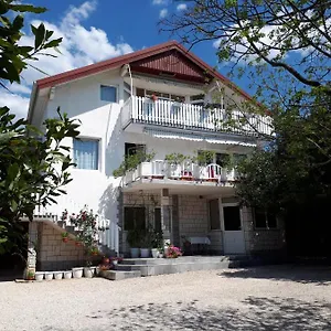 Guest house Manda & Marko Juric, Seline